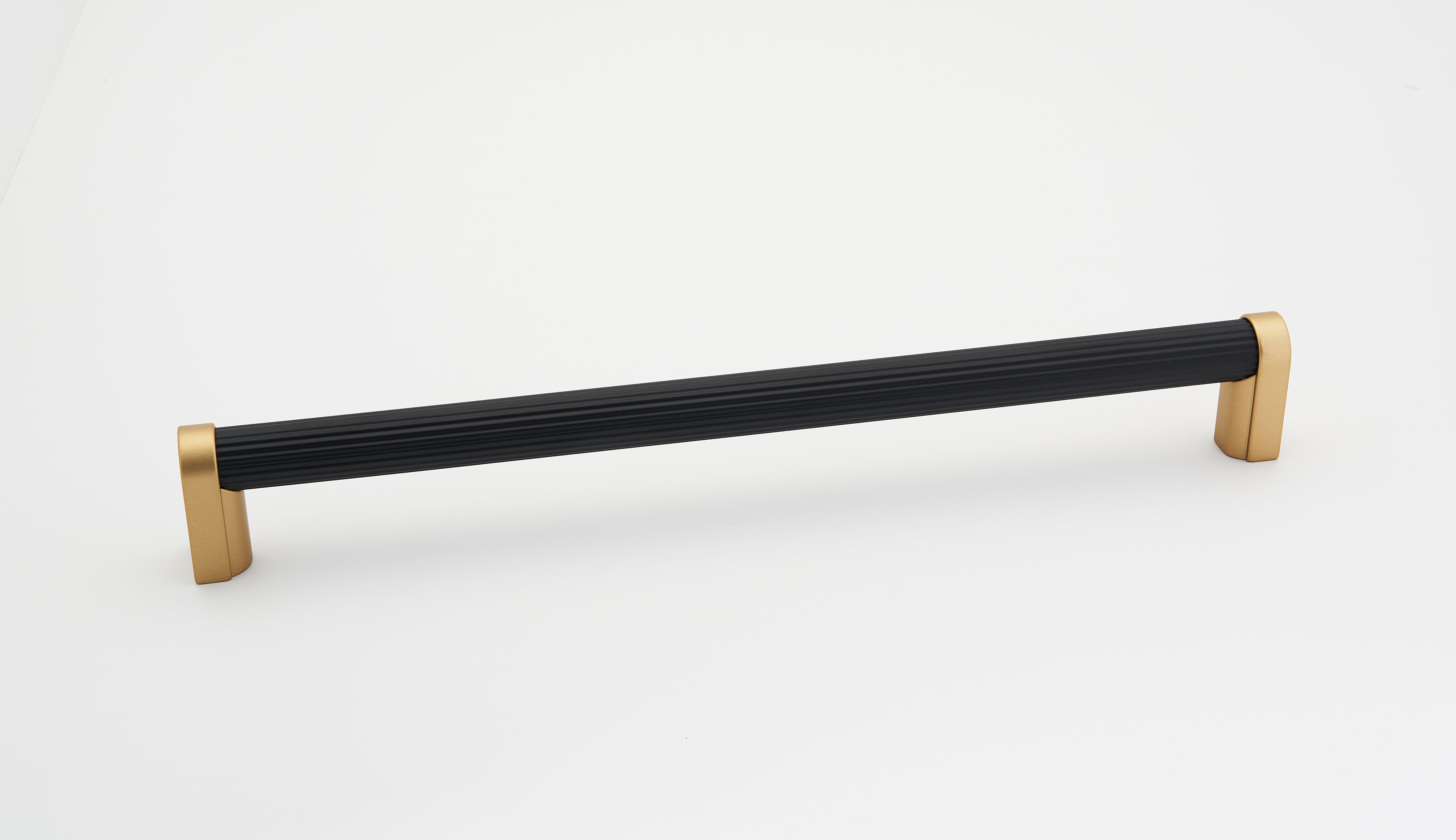 Alno Alta Moda 18" Appliance Pull Ribbed Bar