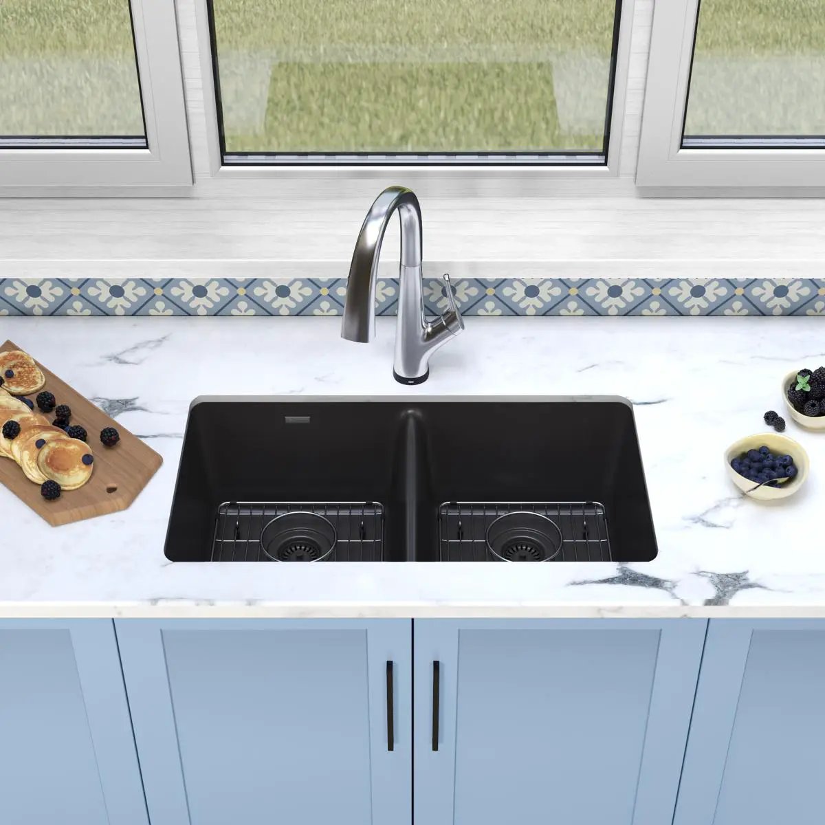 black equal double bowl undermount sink