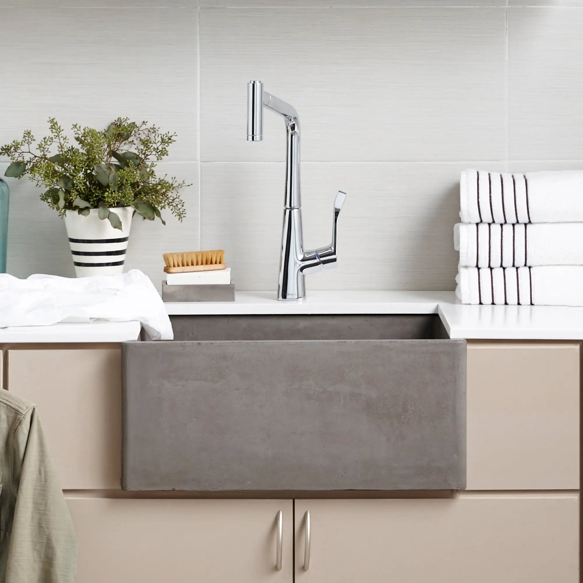 ash kitchen sink