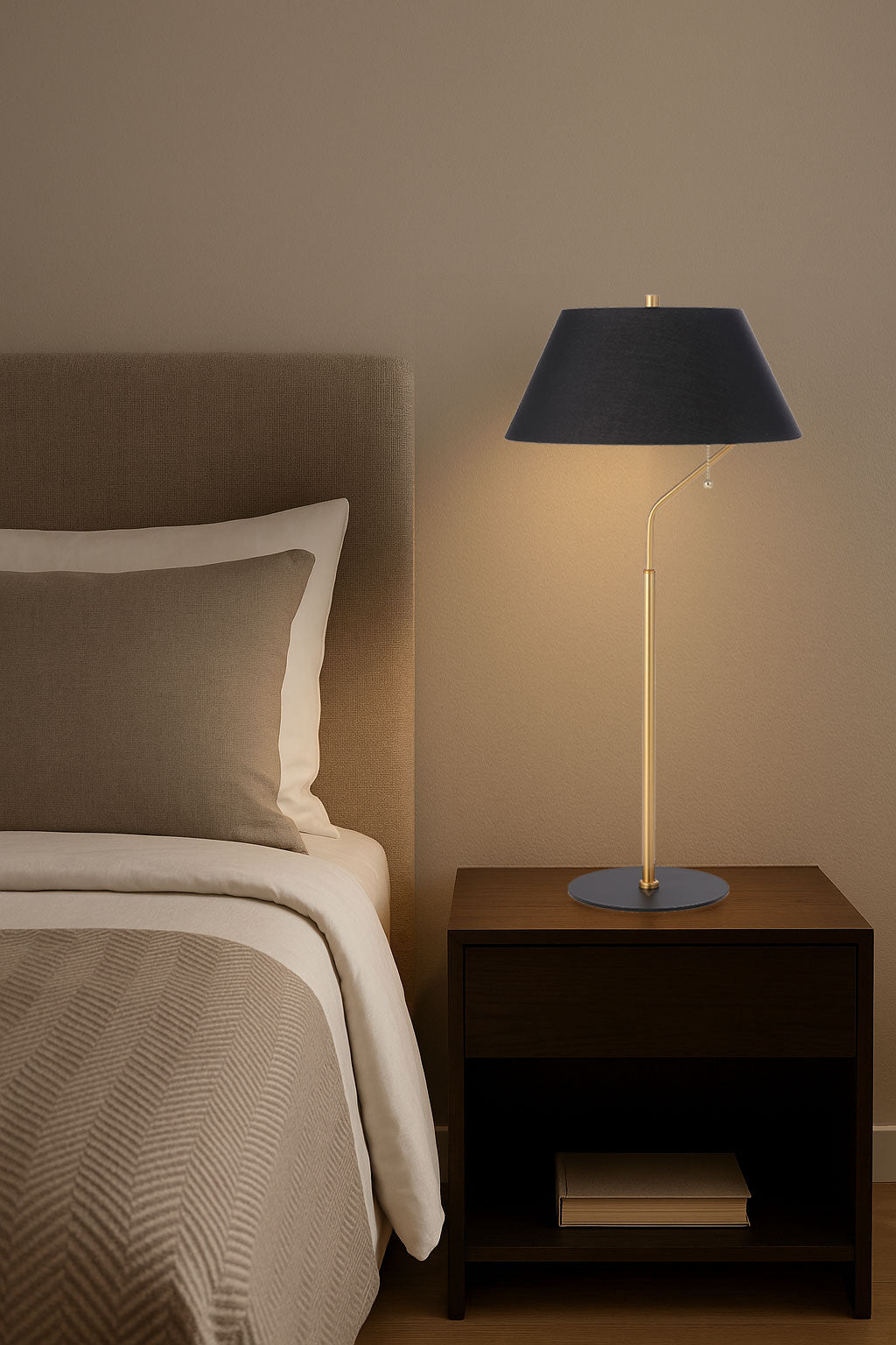 matte black/black table lamp