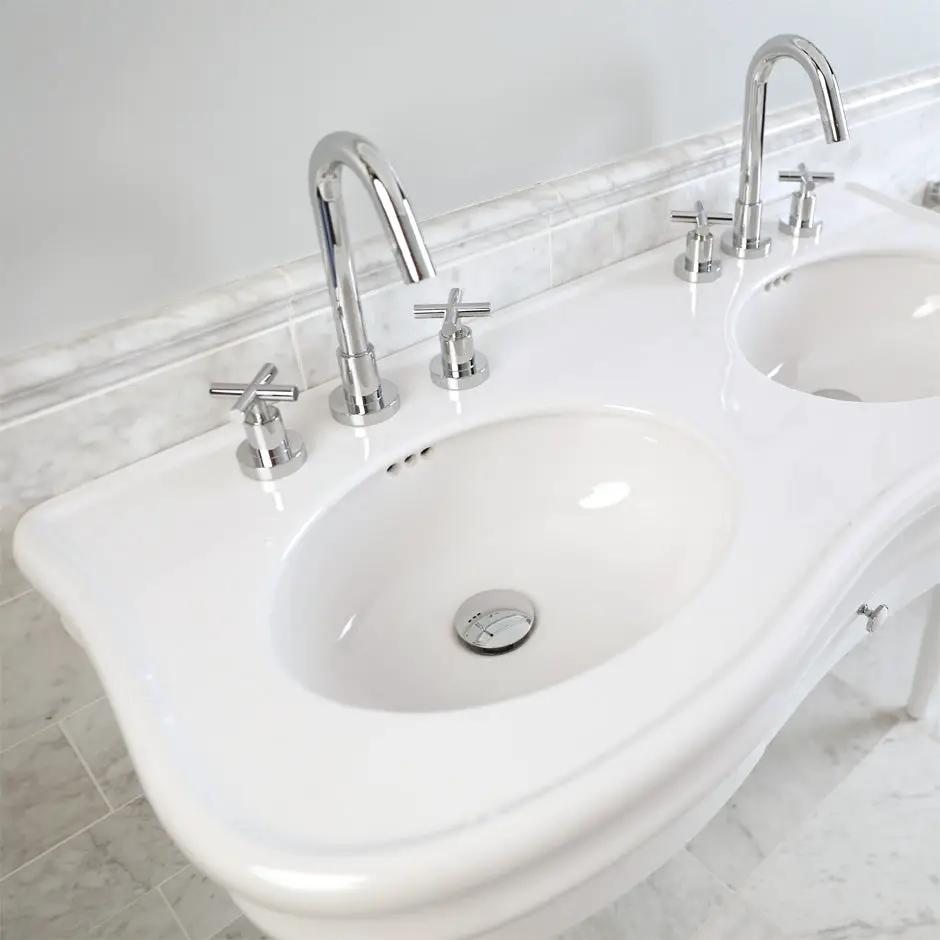 white sink
