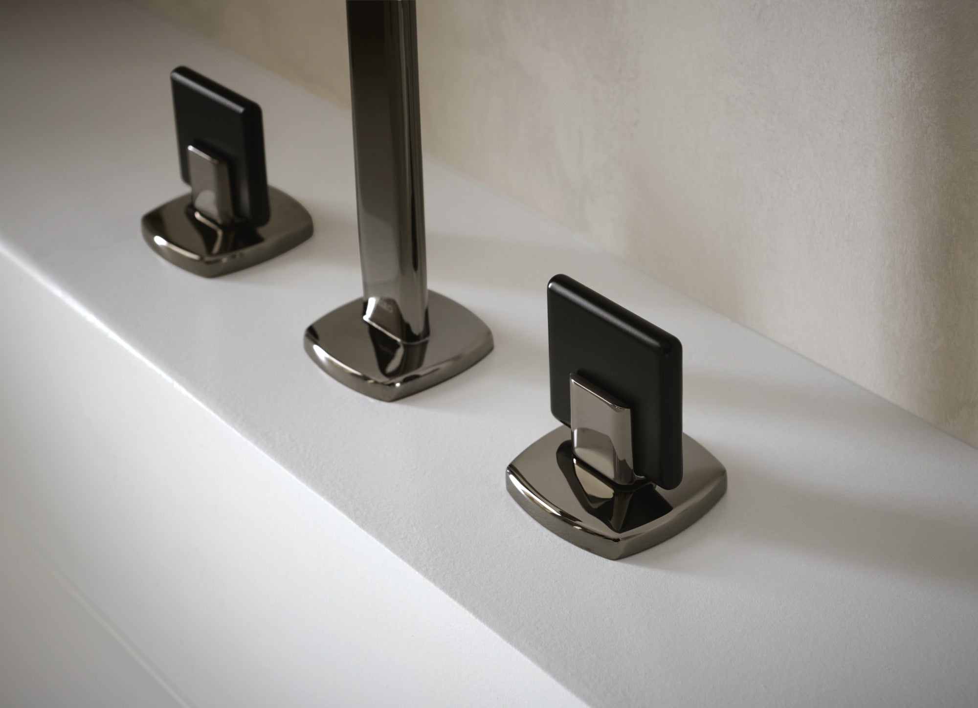 brilliance black onyx / matte black handle kit