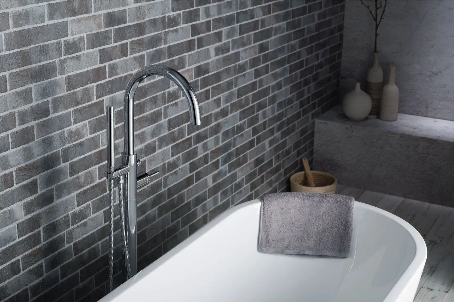chrome tub filler