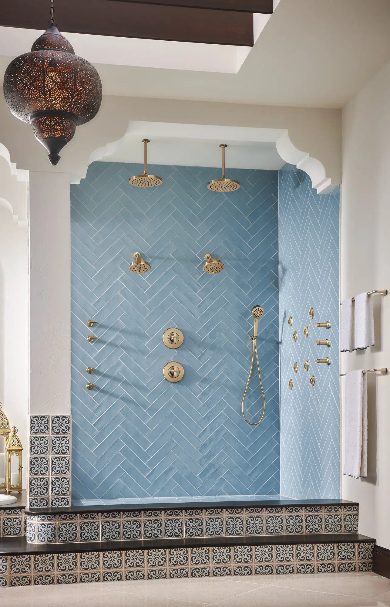 luxe gold towel bar