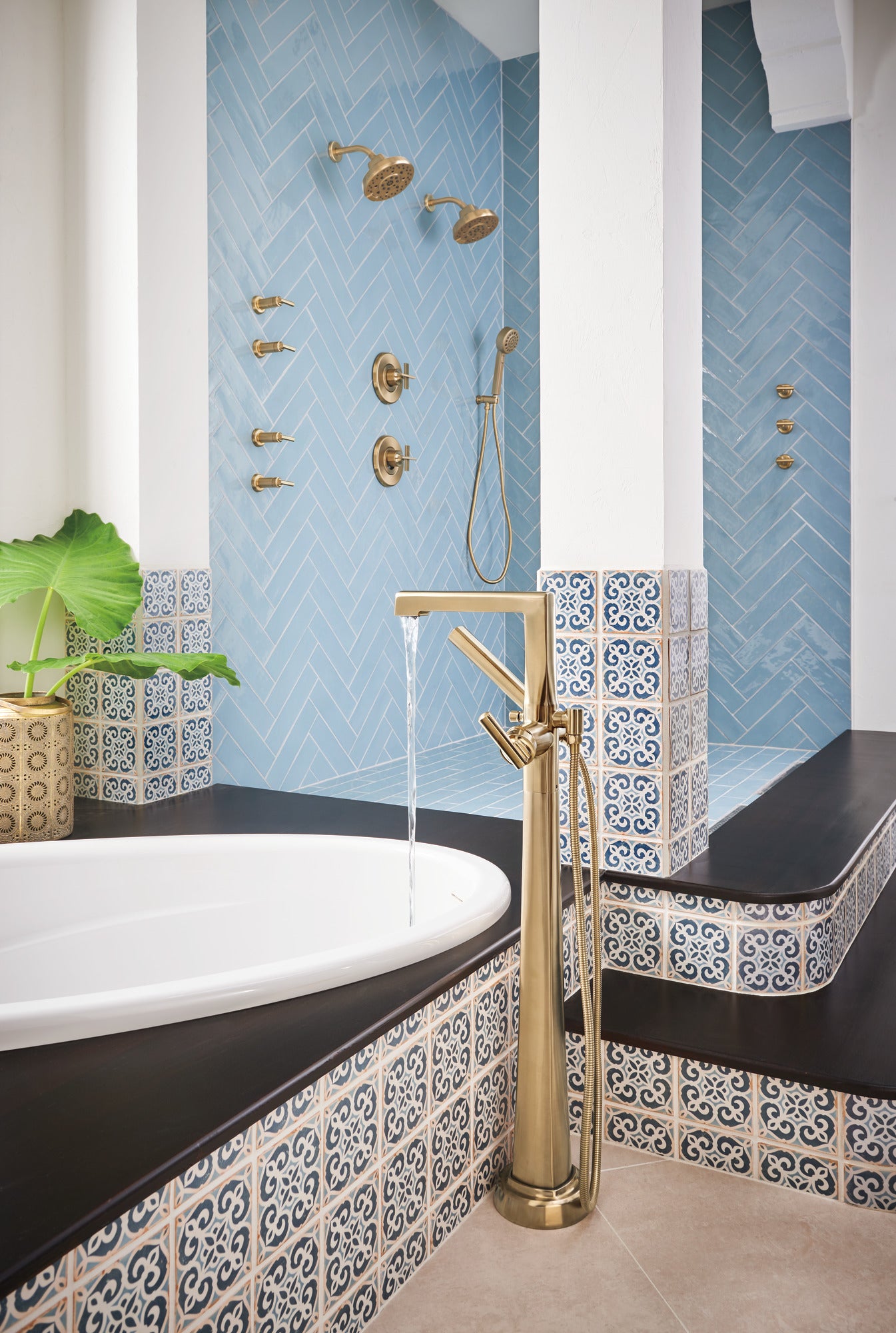 luxe gold tub filler