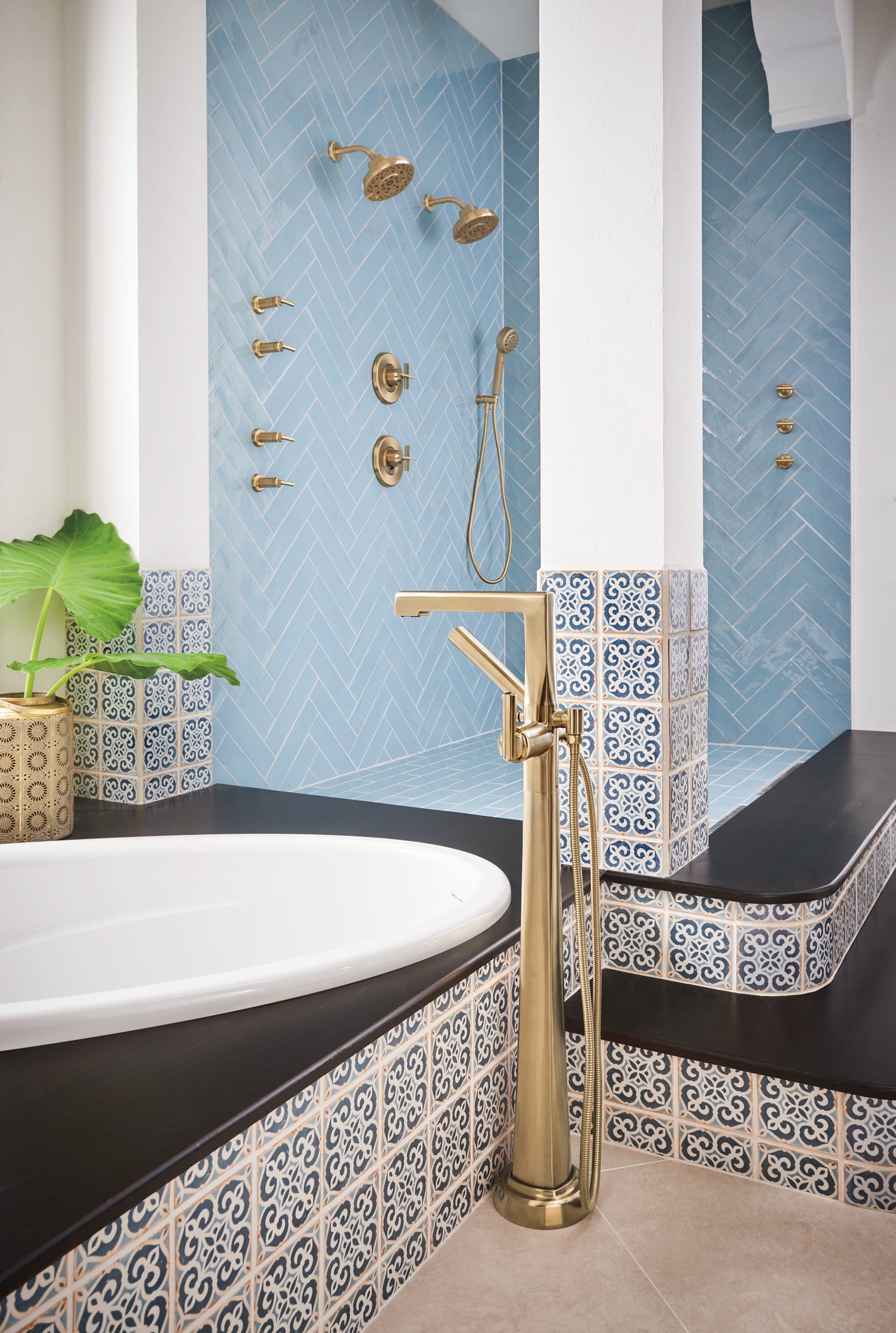 luxe gold tub filler