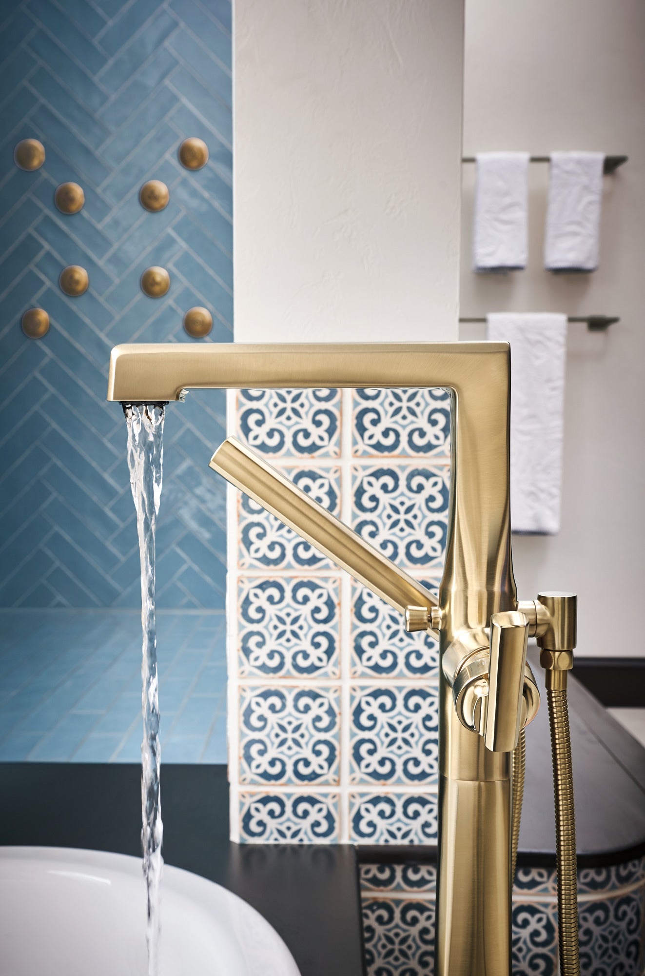 luxe gold tub filler