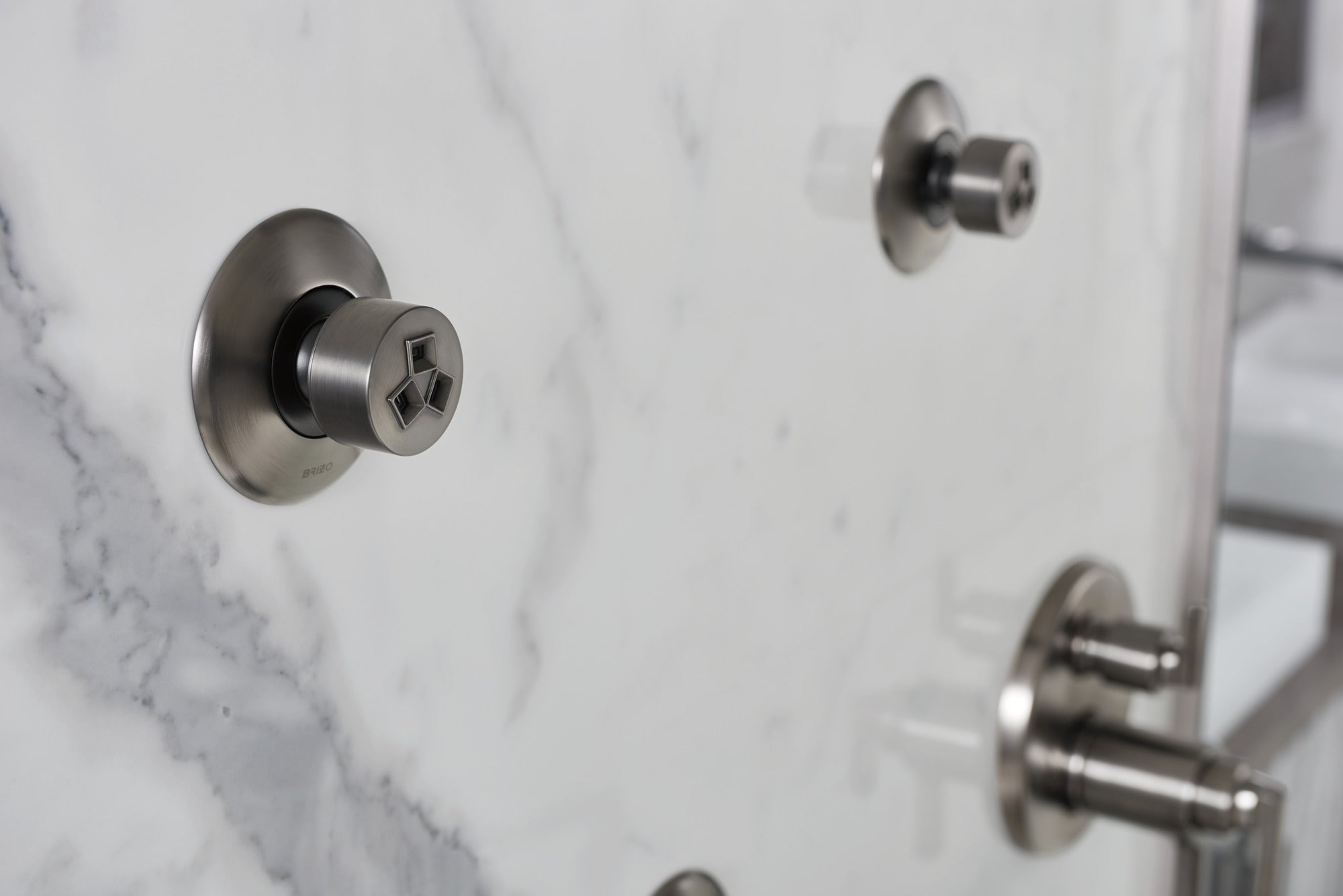 luxe steel diverter trim