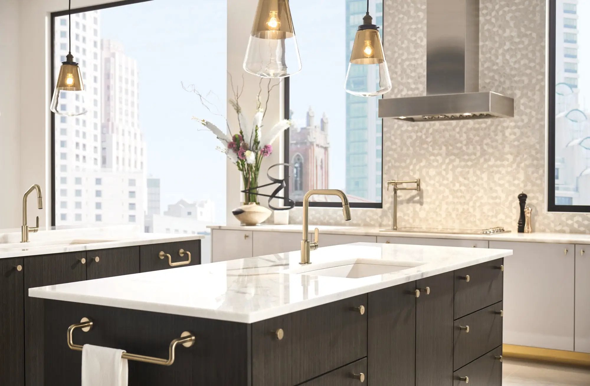 luxe gold towel bar