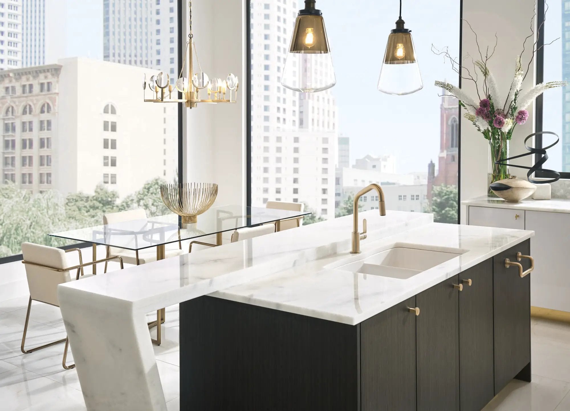 luxe gold pull-down faucet