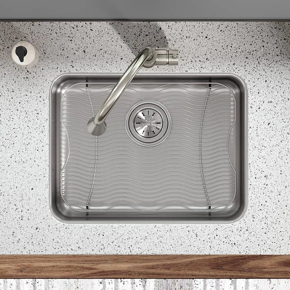 polished stainless steel bottom grid