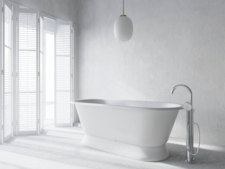 white freestanding bathtub