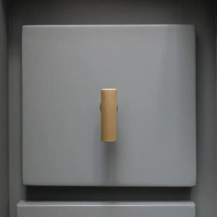 satin brass knob