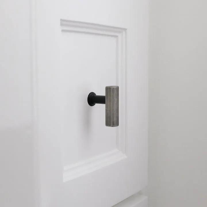 weathered nickel,matte black knob