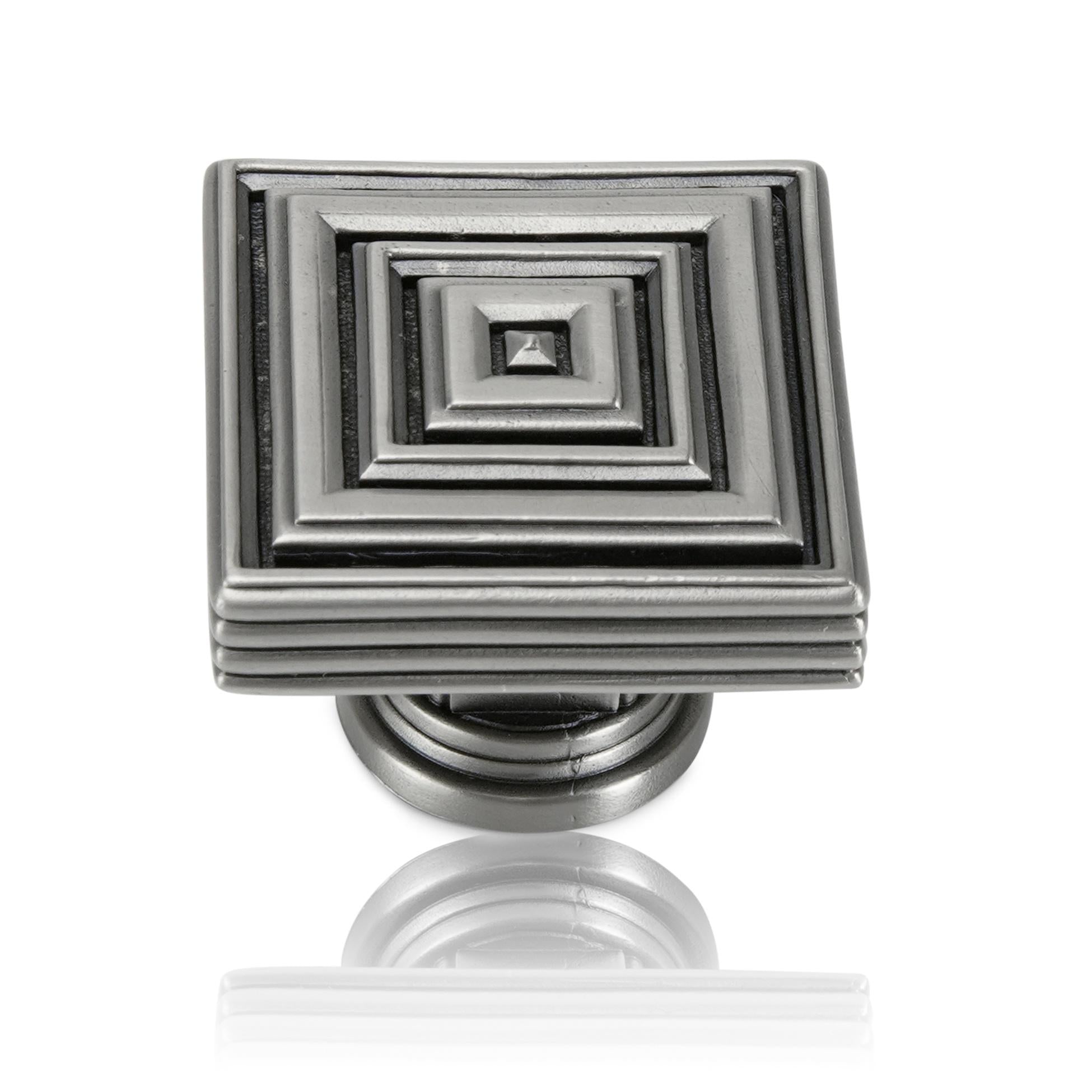 Edgar Berebi Innsbruck Square Knob