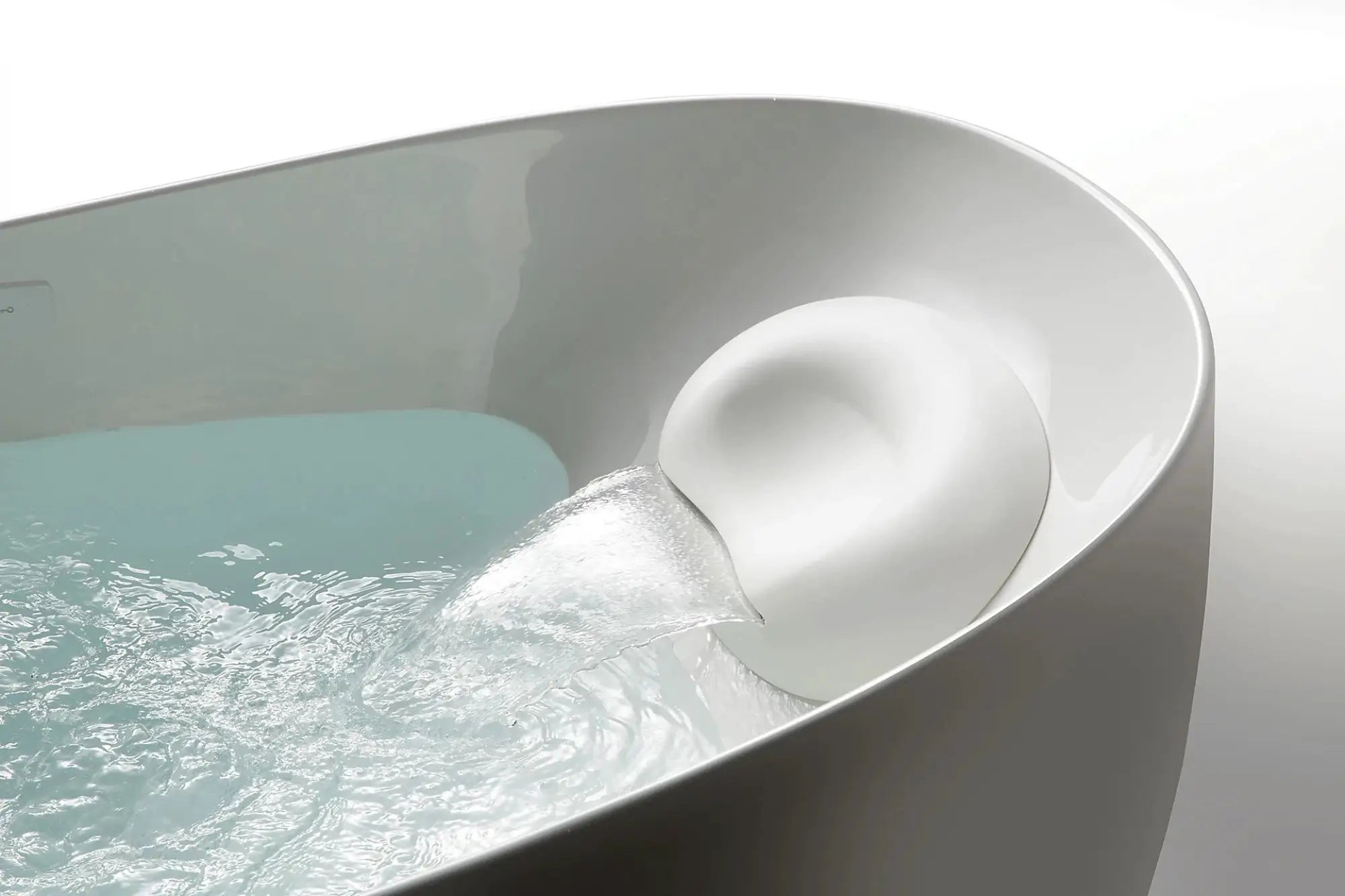 gloss white tub