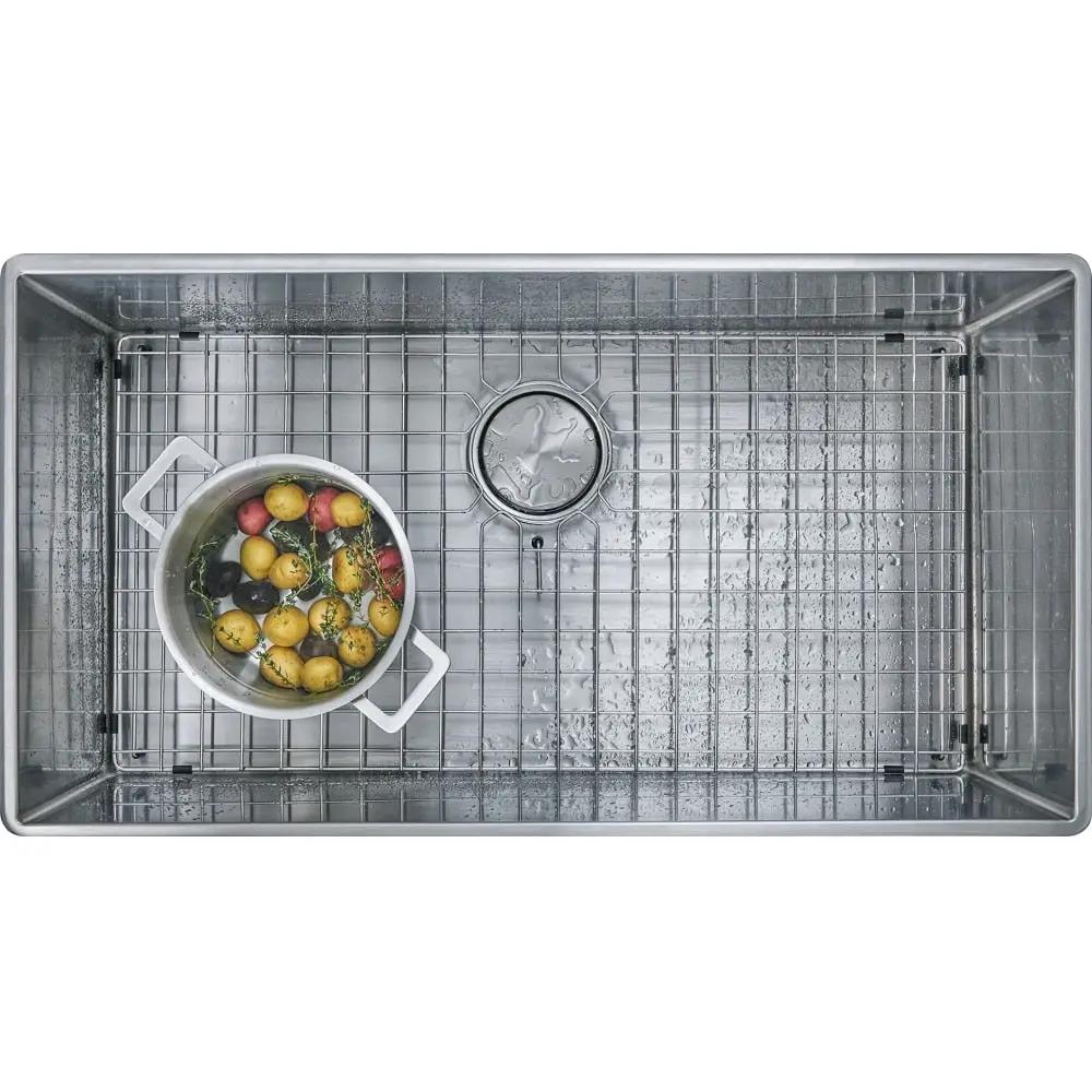 stainless steel sink