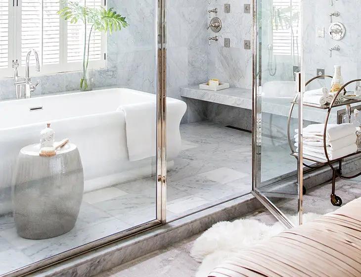 white bathtub