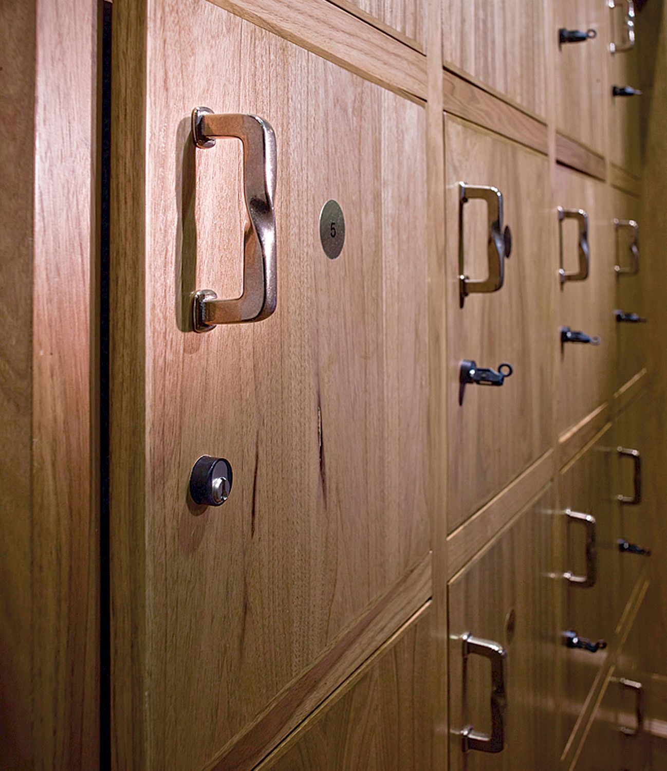 bronze medium cabinet pull