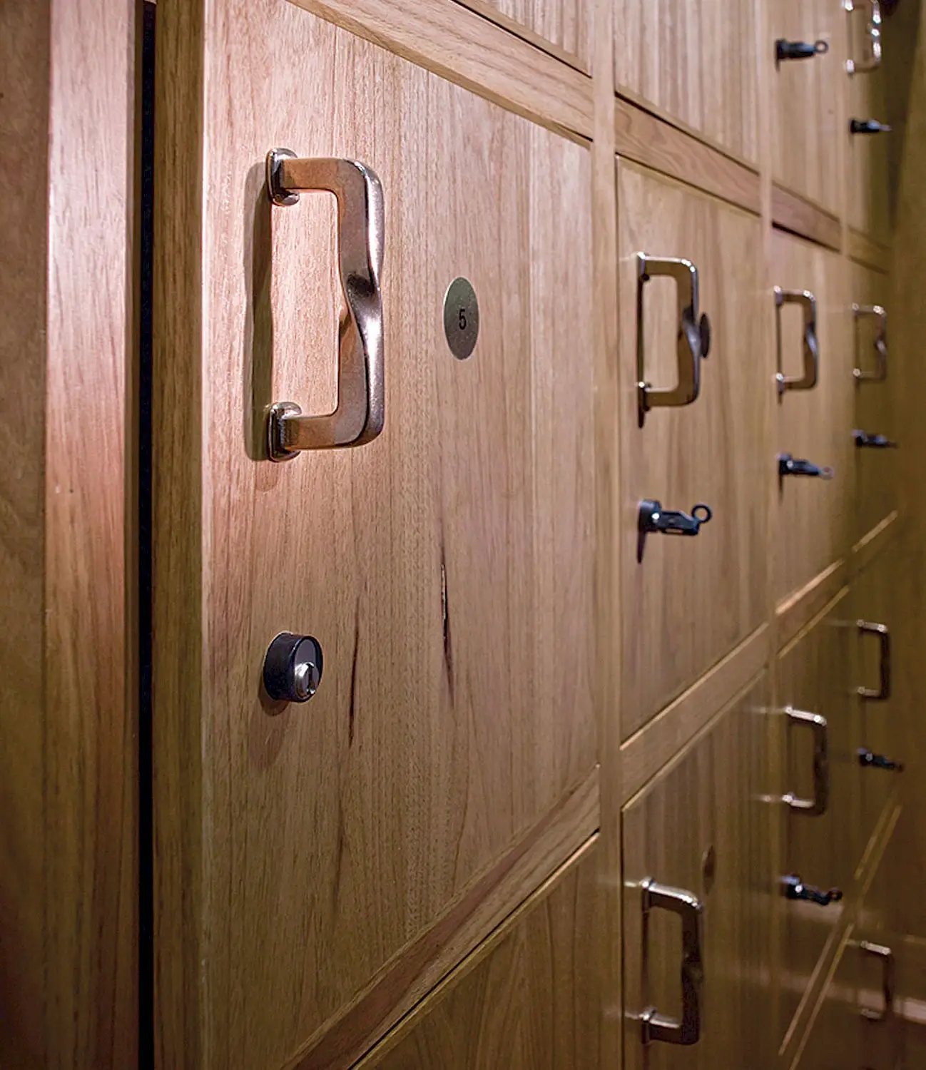 bronze medium cabinet pull