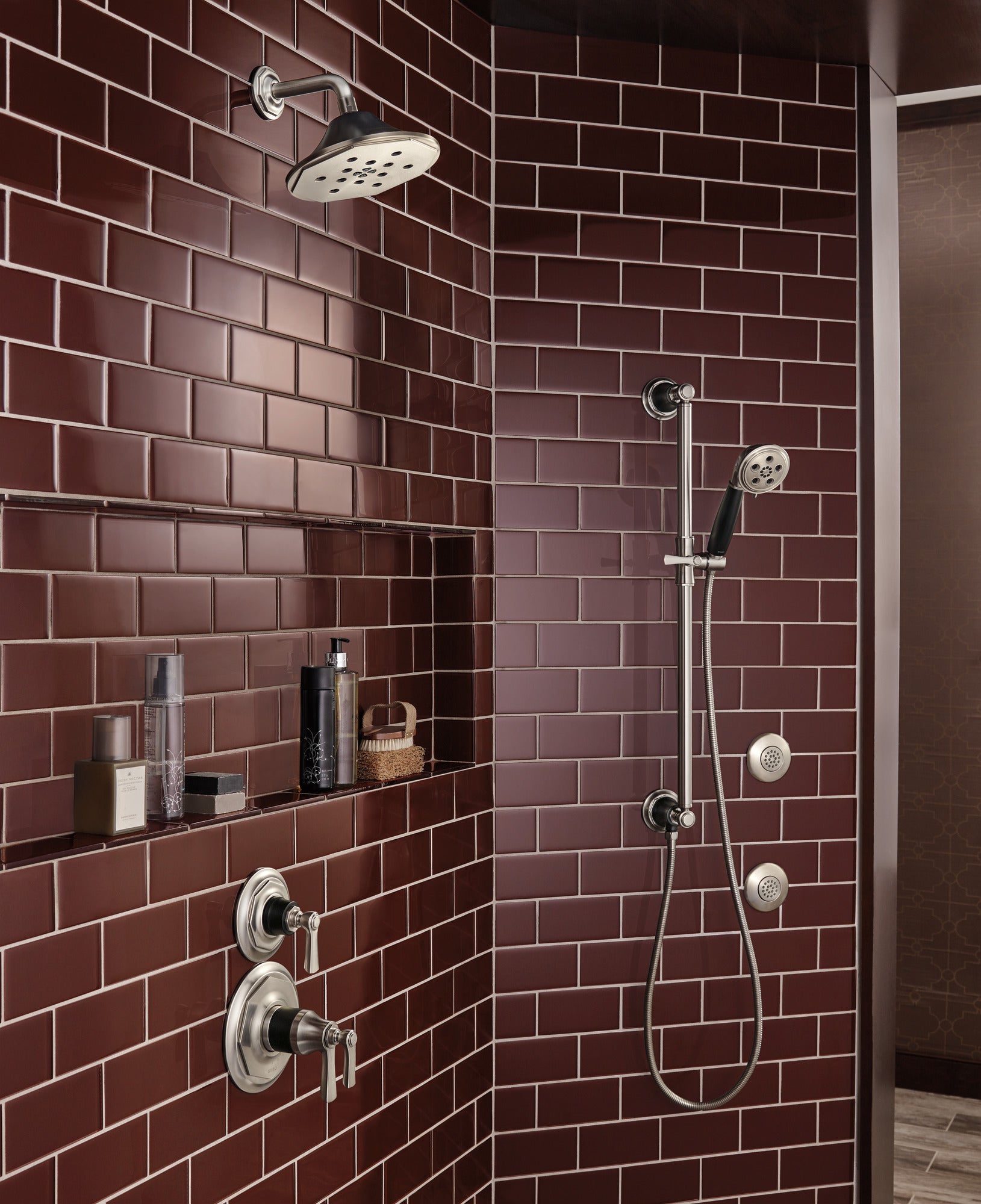 luxe nickel /matte black handshower