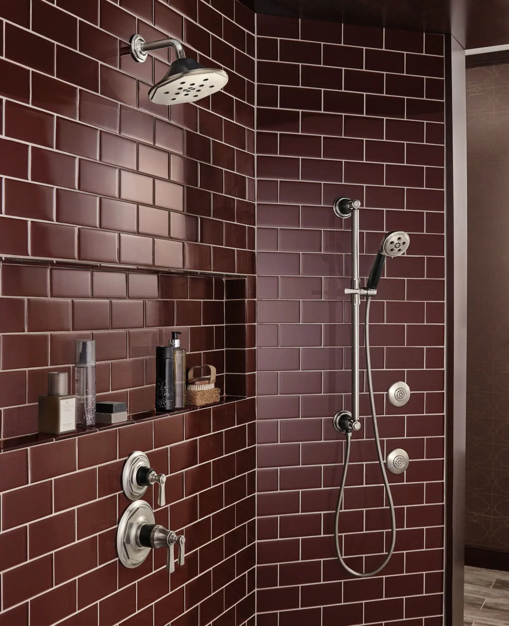 luxe nickel /matte black handshower