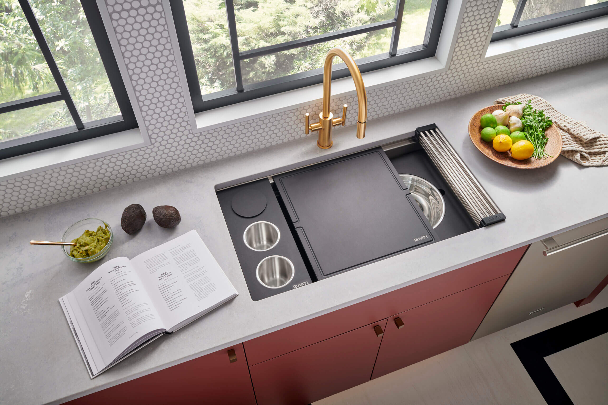 stainless steel kitchen sink