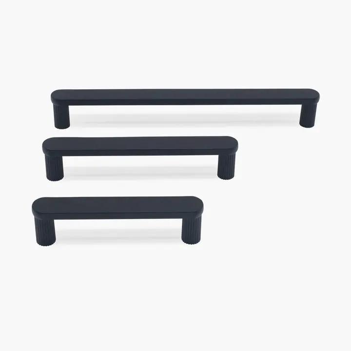 matte black pull