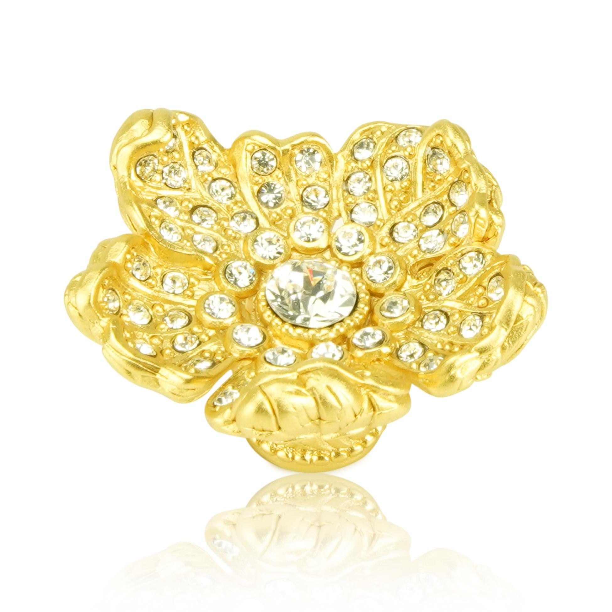 Edgar Berebi Lt. Smoke and Smoke Crystal Floral Knob Lt. Colorado