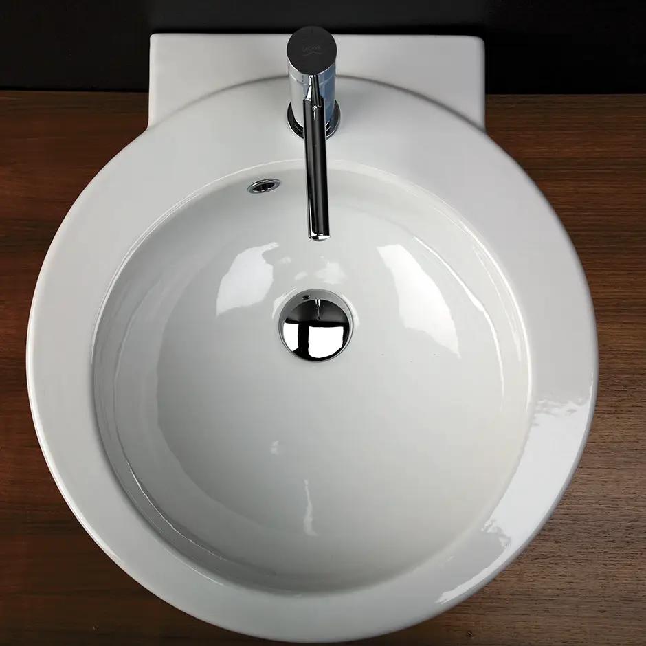 white sink