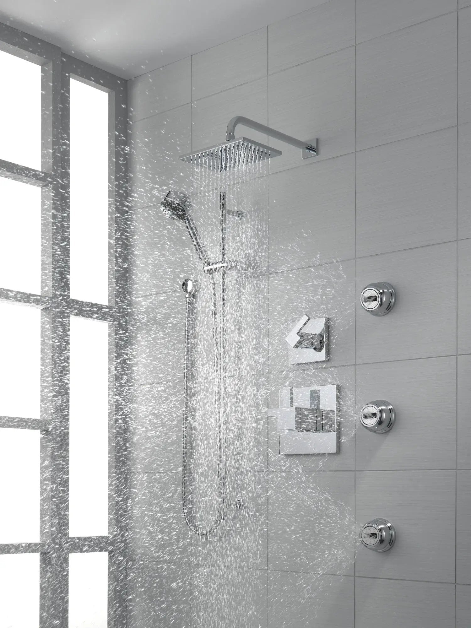 chrome thermostatic valve