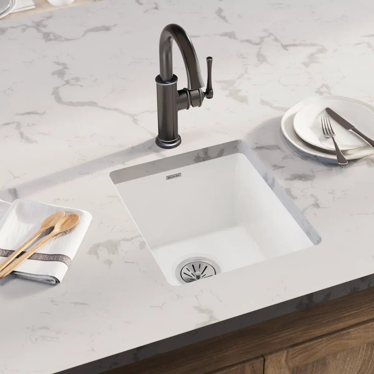 white undermount bar sink