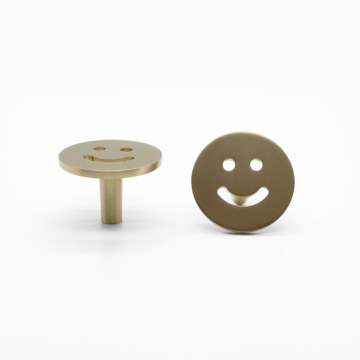 Hapny Home Smiley Knob