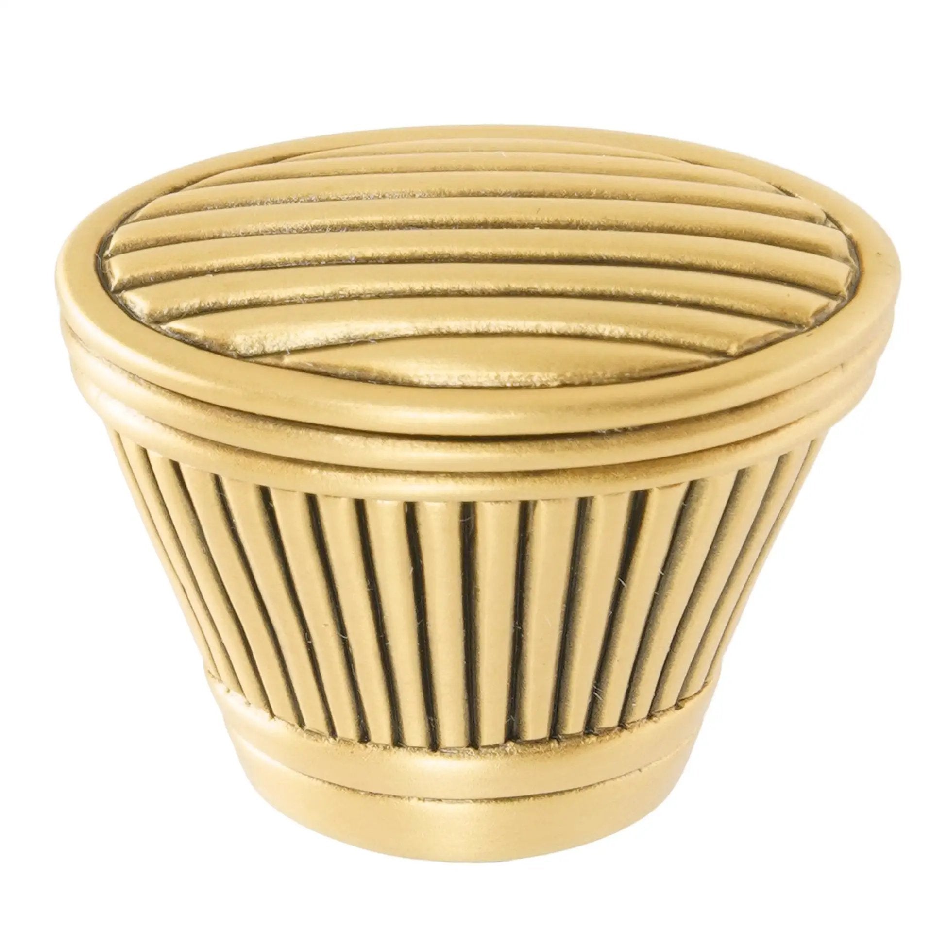 Edgar Berebi Oxford Knob by Edgar Berebi