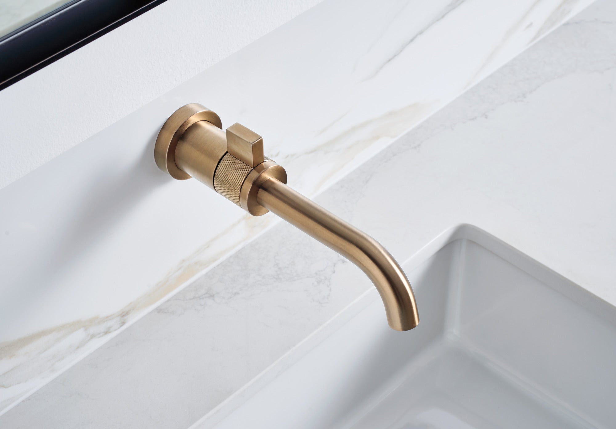 luxe gold lavatory faucet