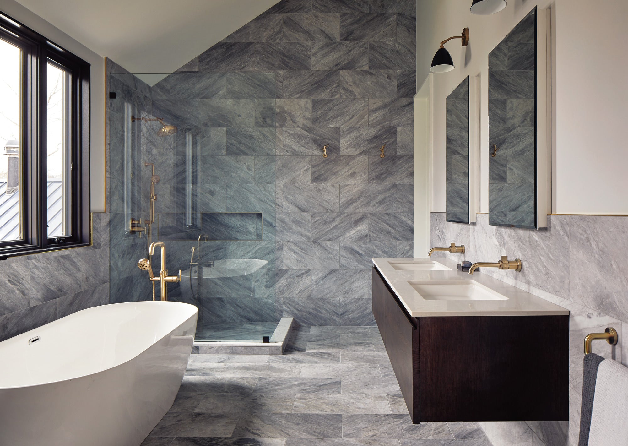 luxe gold handshower