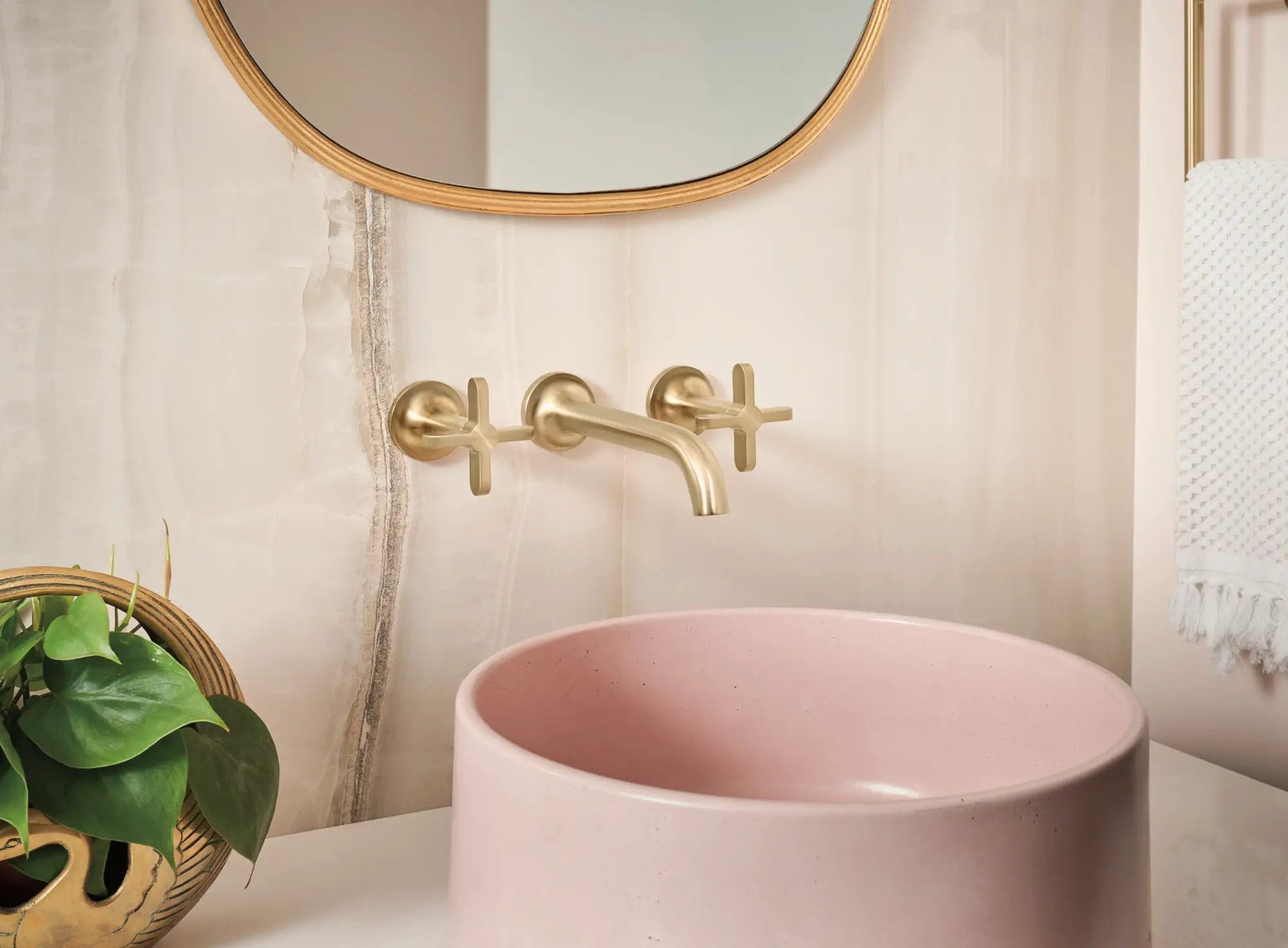 luxe gold cross handle