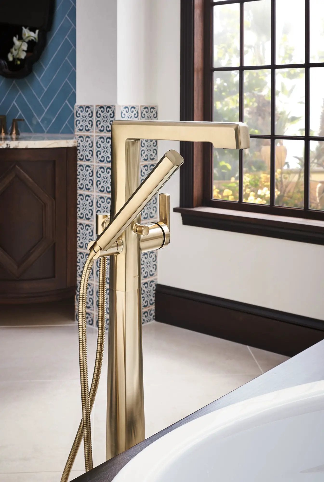luxe gold tub filler