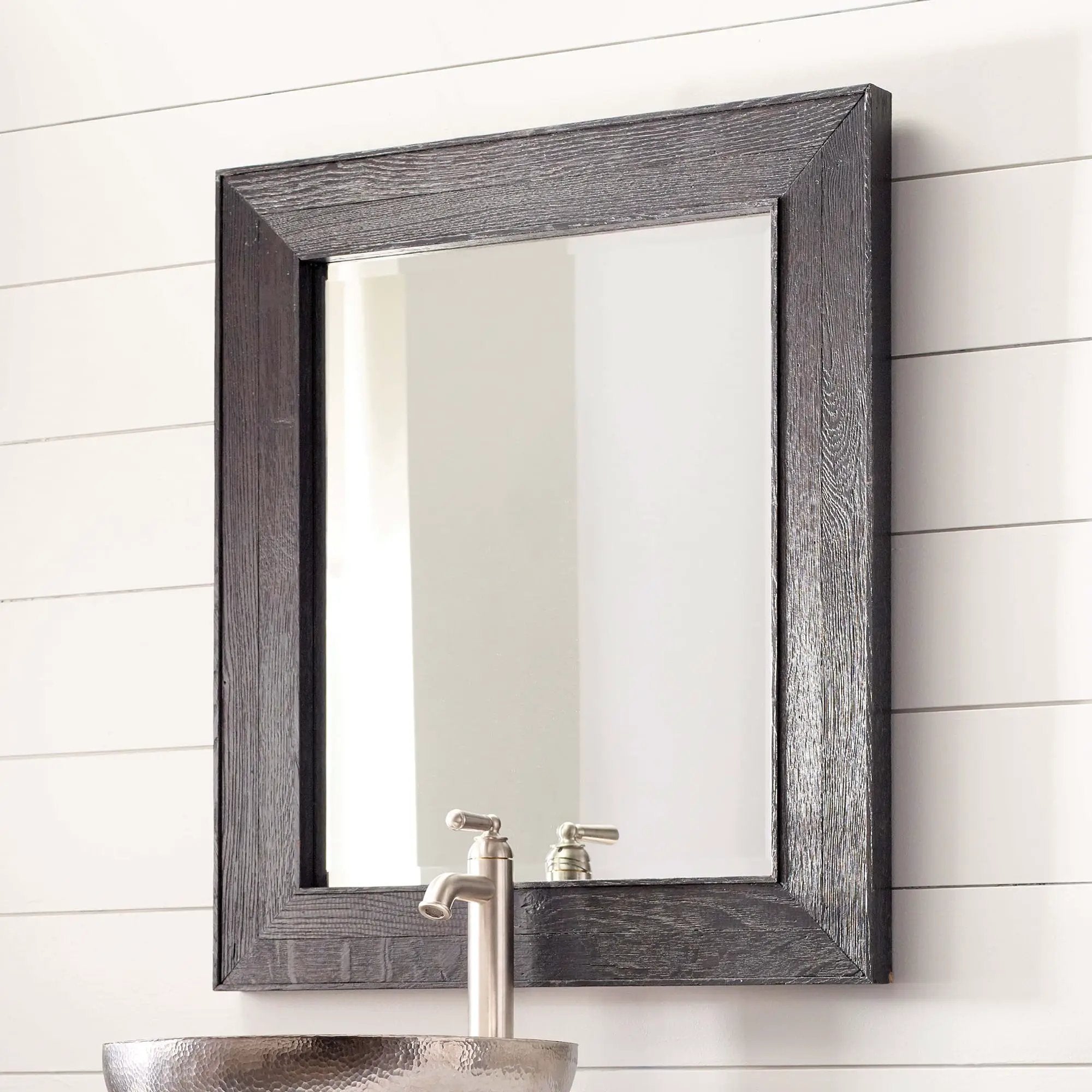 noir mirror