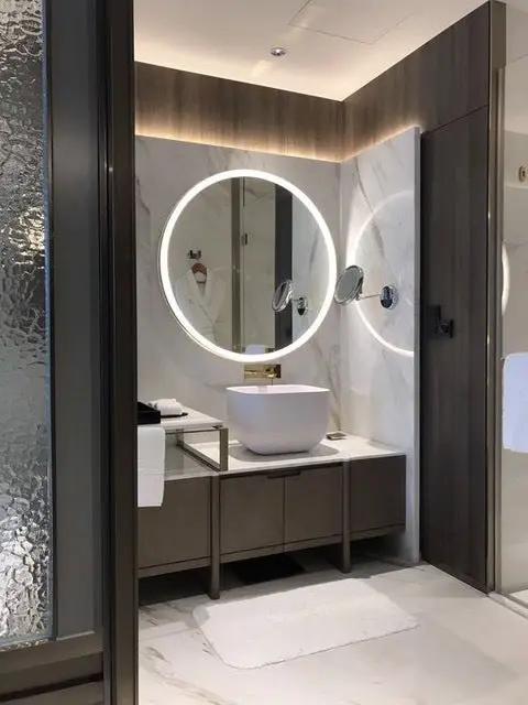 polished chrome mirror