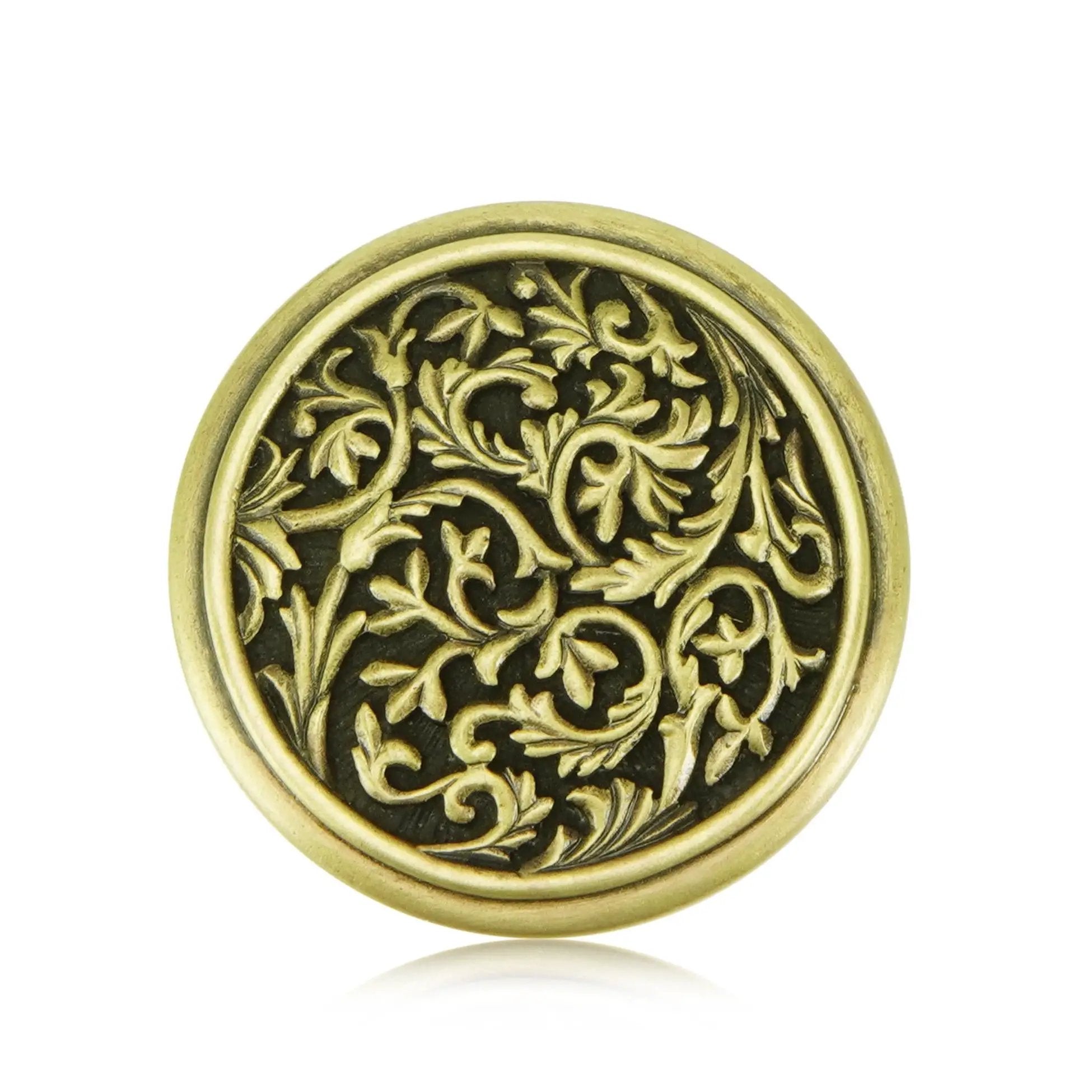 Edgar Berebi Glendale Court Knob by Edgar Berebi