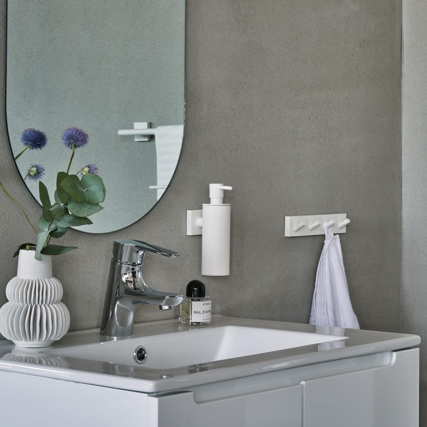 matte white quadruple hook