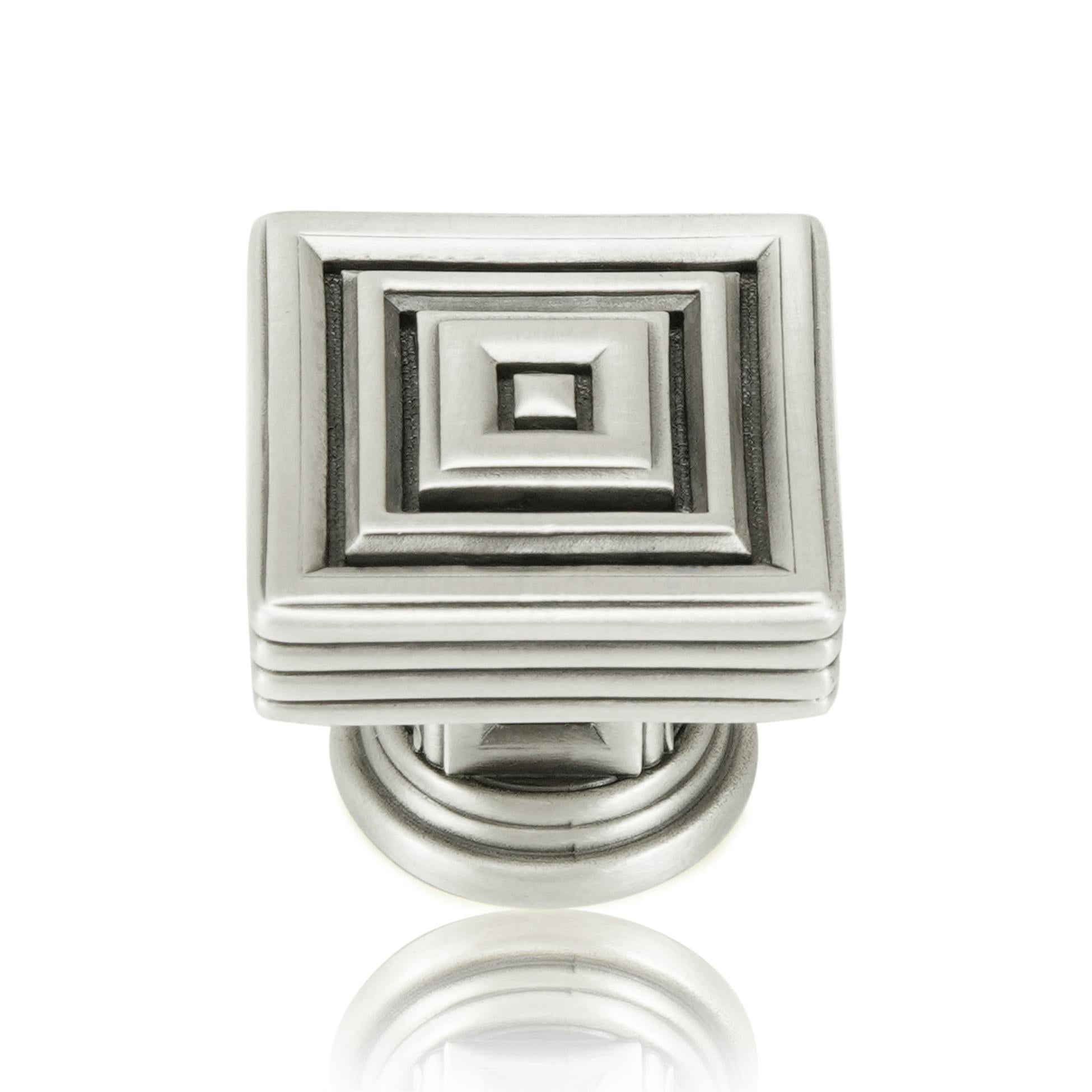 Edgar Berebi Innsbruck Square Knob