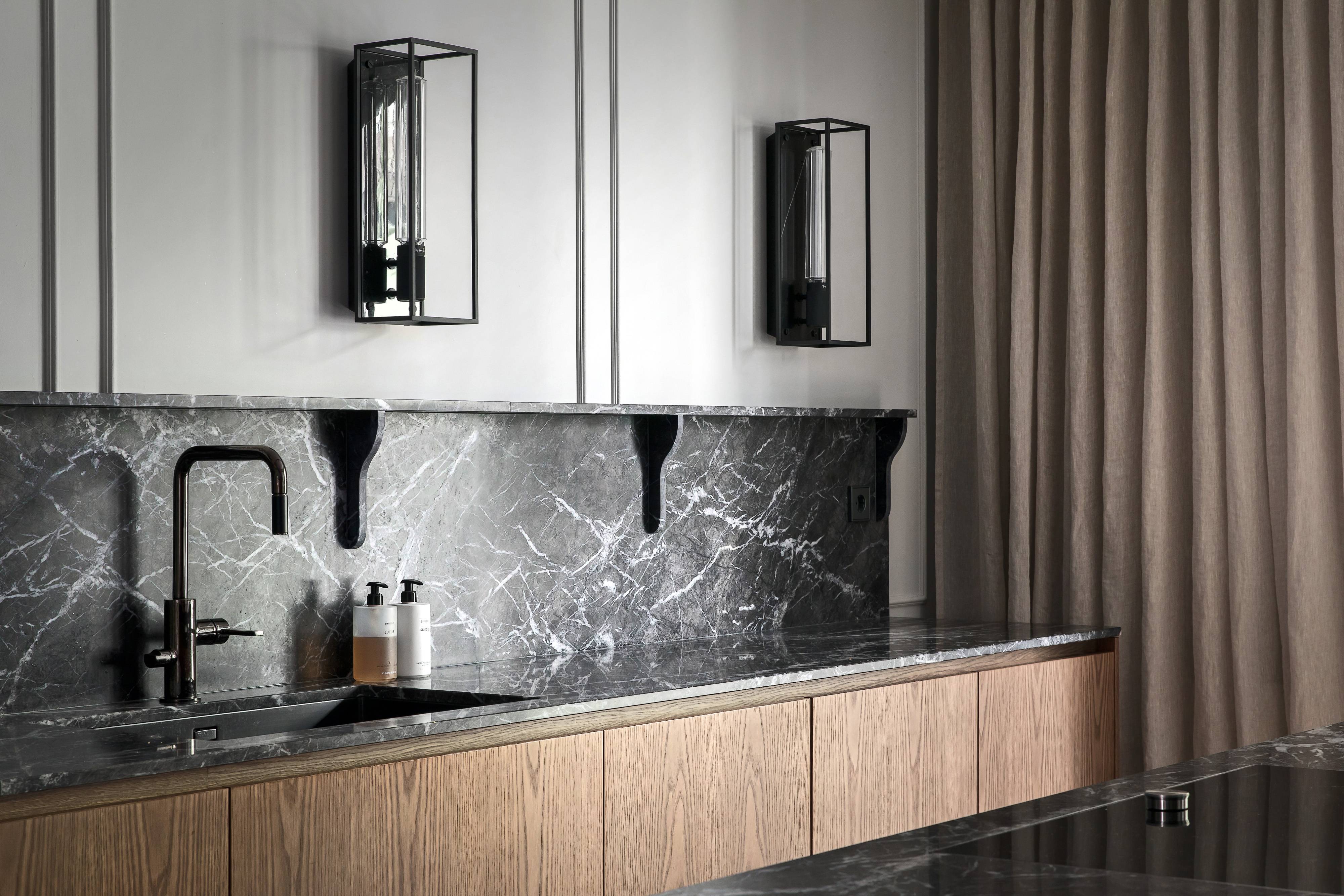 Black Marble Wall Light