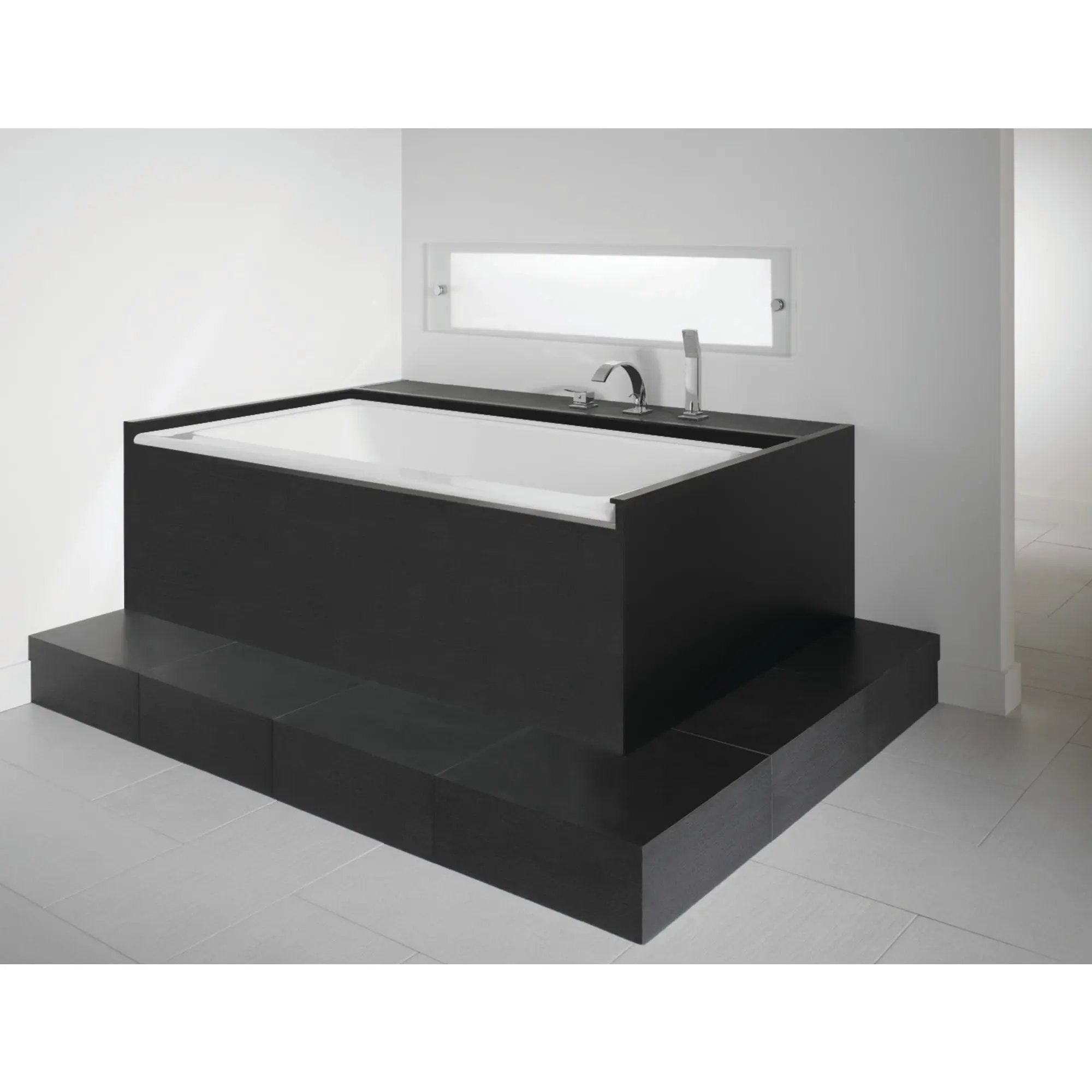 white bathtub