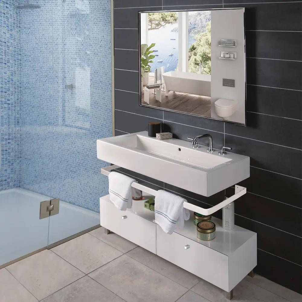 white sink
