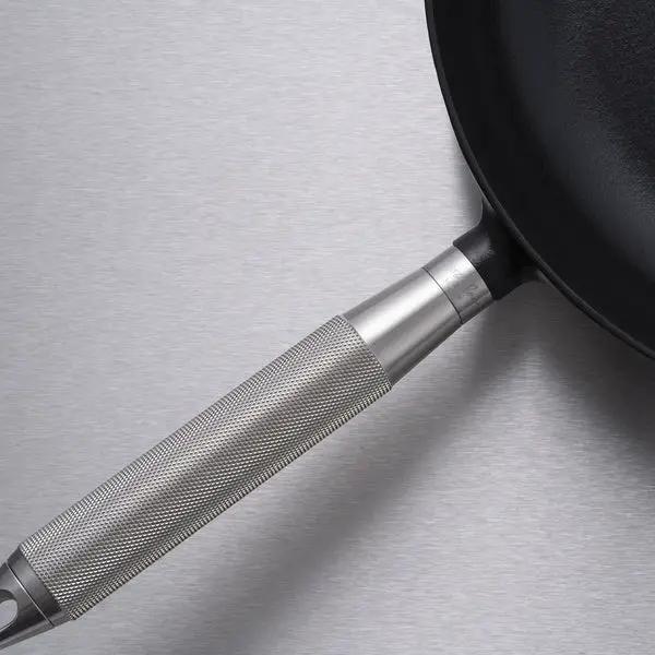 black/steel pan