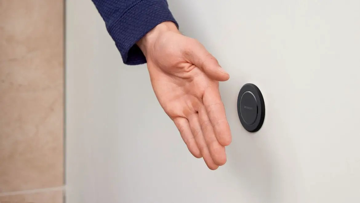 matte black flush control