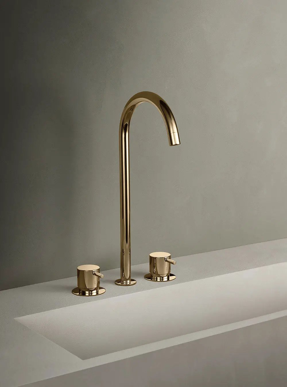 brushed gold basin faucet