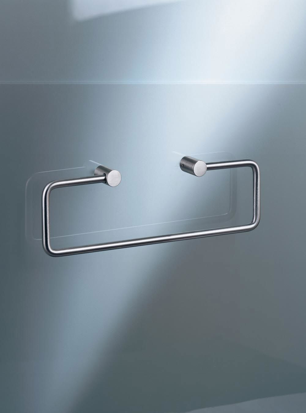 chrome towel holder